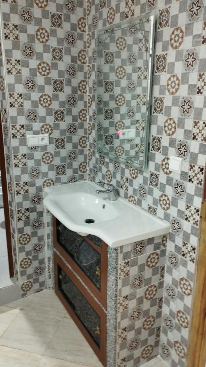 Hotel Al Andalous 프니데크 외부 사진
